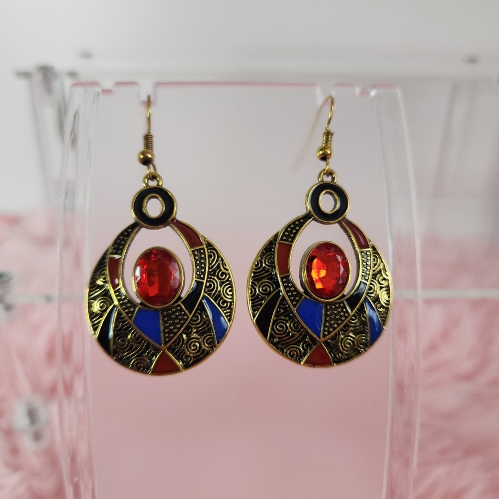 Beautiful statement earrings! NWOT! (R5) - Picture 2 of 4